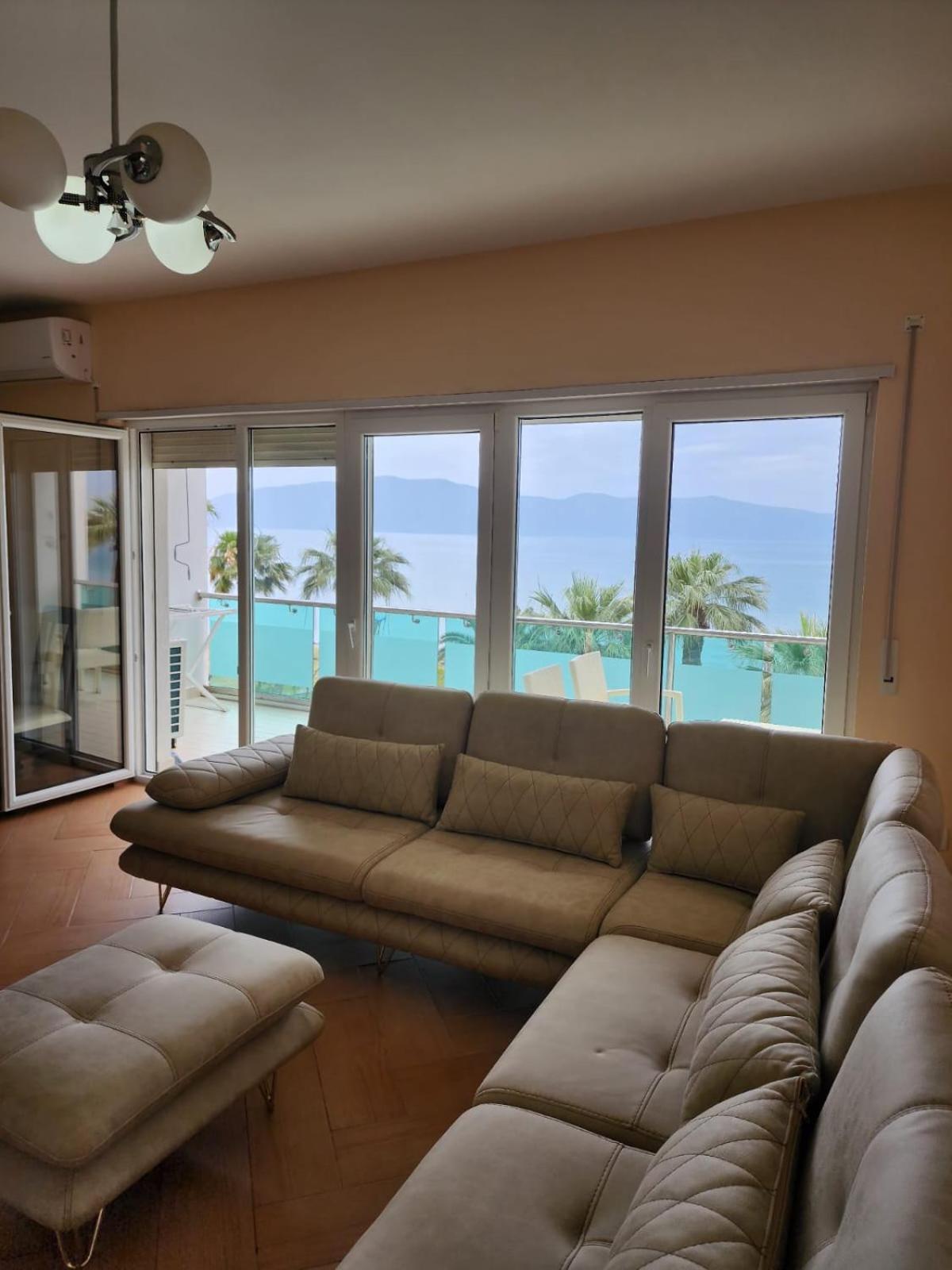 Apartament Jrl *